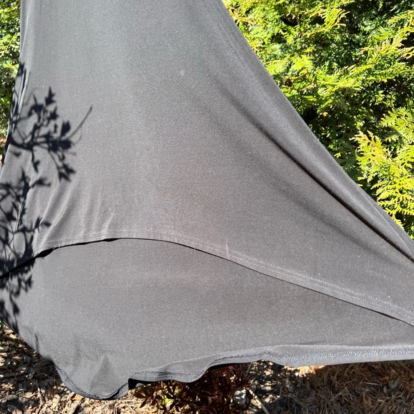 Black hi-low dress - Picture 4 of 6